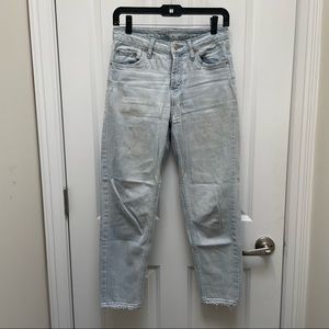 Light wash jeans